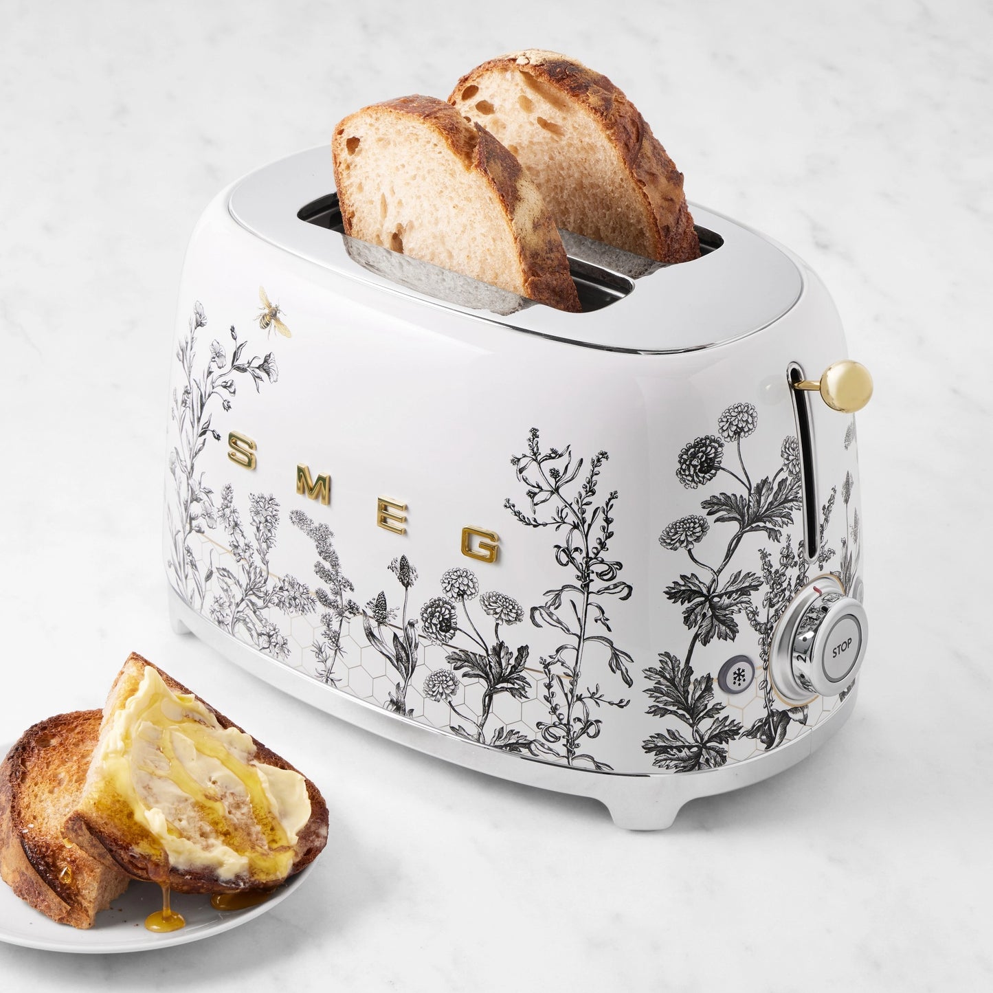 𝗦 𝗠 𝗘 𝗚 2-Slice Toaster